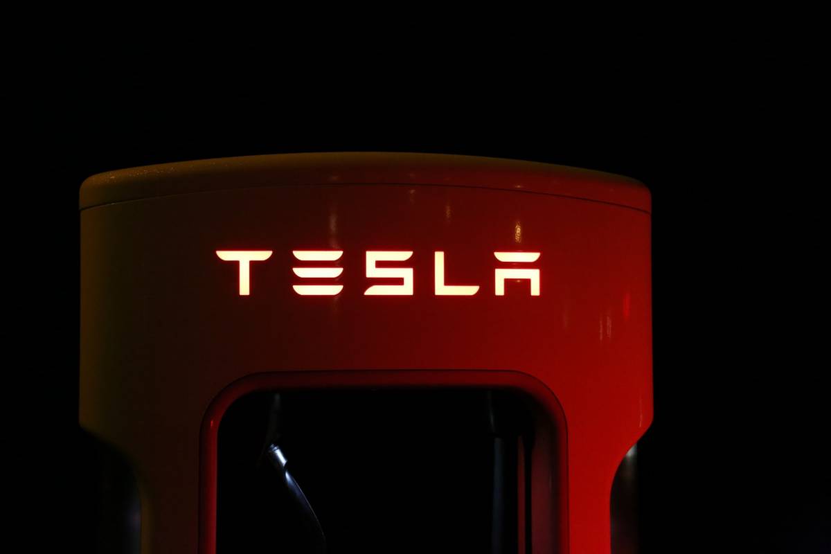 Tesla Dominates U.S. Luxury Sedan Sales